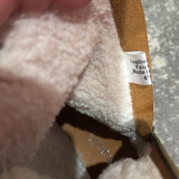 J Slides 6 1/2 Suede Boots - Picture 5 of 6